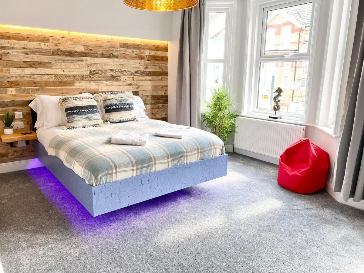 Cloud9 Guest House - By Coastline Retreats - Newly Renovated, Beautiful Ensuite Rooms Near Seafront In Town Centre, Netflix, Superfast Wifi, Communal Kitchen Bournemouth Exterior photo