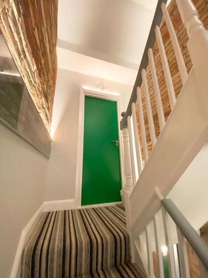 Cloud9 Guest House - By Coastline Retreats - Newly Renovated, Beautiful Ensuite Rooms Near Seafront In Town Centre, Netflix, Superfast Wifi, Communal Kitchen Bournemouth Exterior photo