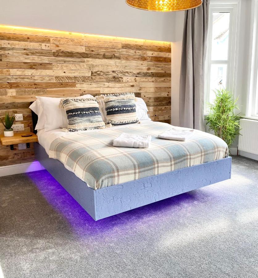 Cloud9 Guest House - By Coastline Retreats - Newly Renovated, Beautiful Ensuite Rooms Near Seafront In Town Centre, Netflix, Superfast Wifi, Communal Kitchen Bournemouth Exterior photo