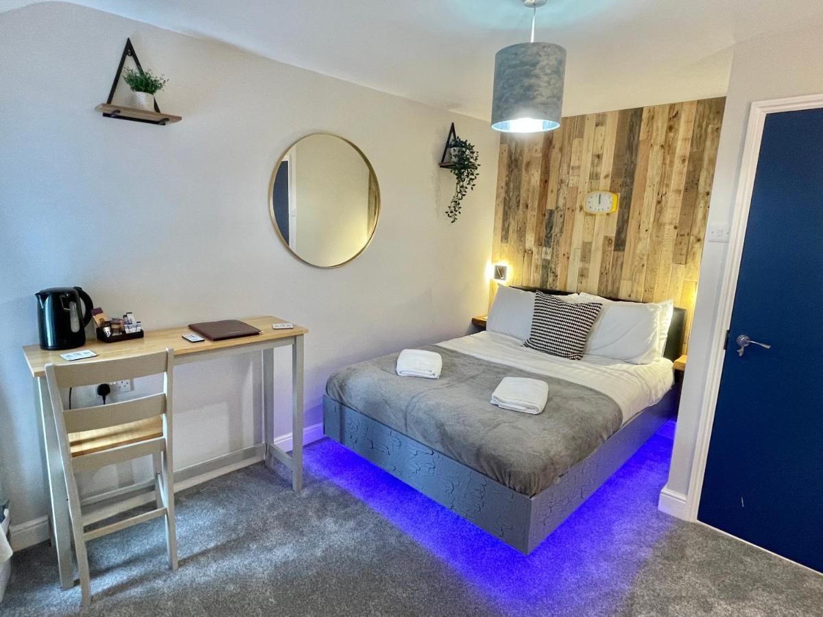 Cloud9 Guest House - By Coastline Retreats - Newly Renovated, Beautiful Ensuite Rooms Near Seafront In Town Centre, Netflix, Superfast Wifi, Communal Kitchen Bournemouth Exterior photo