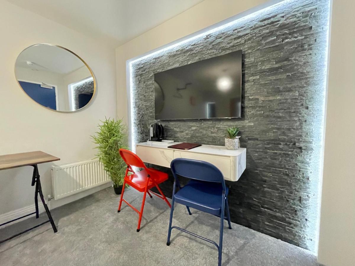 Cloud9 Guest House - By Coastline Retreats - Newly Renovated, Beautiful Ensuite Rooms Near Seafront In Town Centre, Netflix, Superfast Wifi, Communal Kitchen Bournemouth Exterior photo